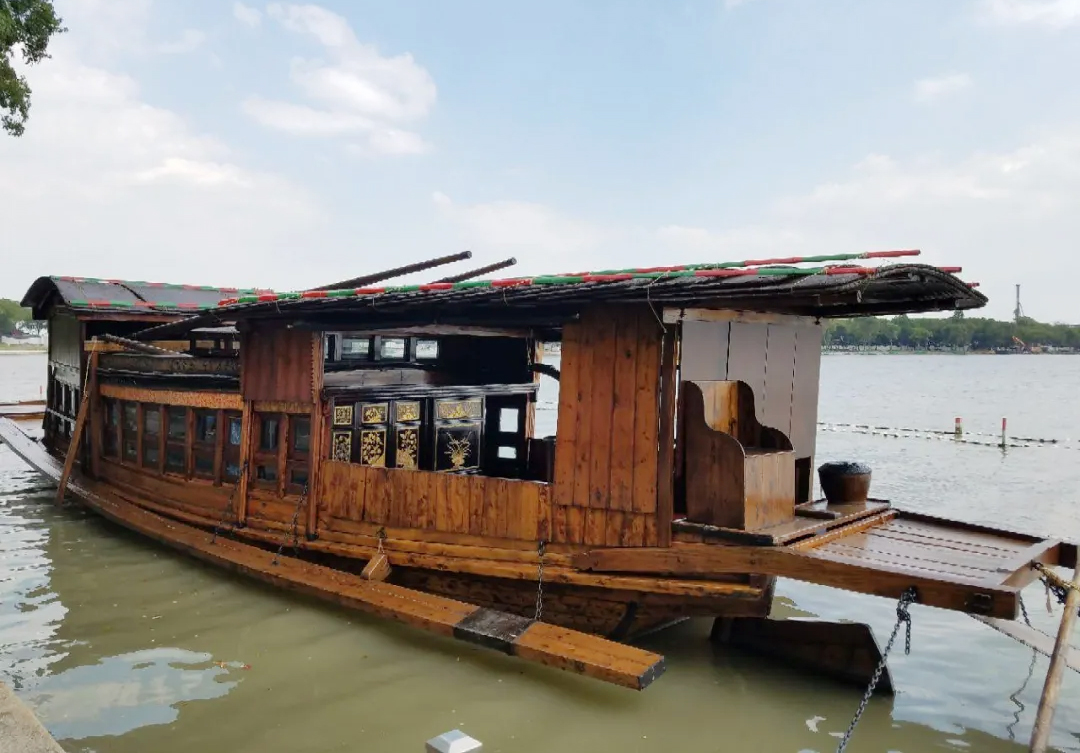 紅色朝圣景點(diǎn)——嘉興南湖風(fēng)景名勝區(qū)