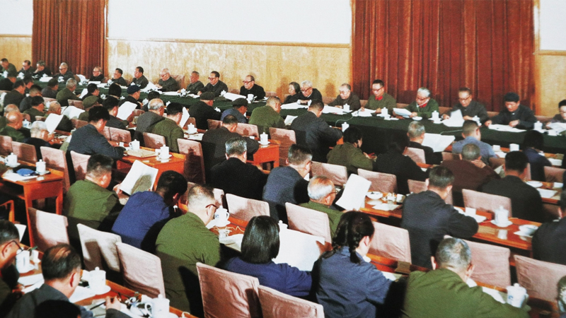 為什么說(shuō)中國(guó)特色社會(huì)主義是歷史的選擇、人民的選擇?