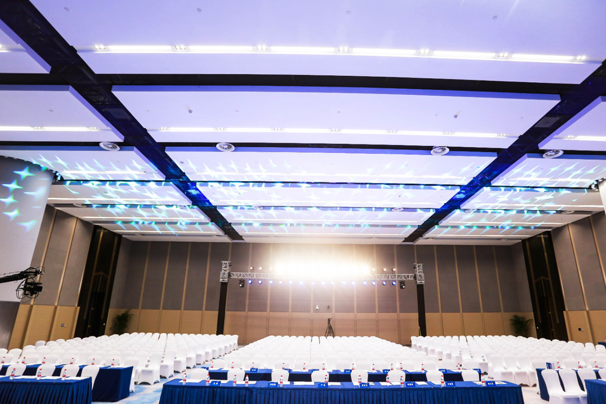 大型商務(wù)會(huì)議參會(huì)嘉賓座位安排布置