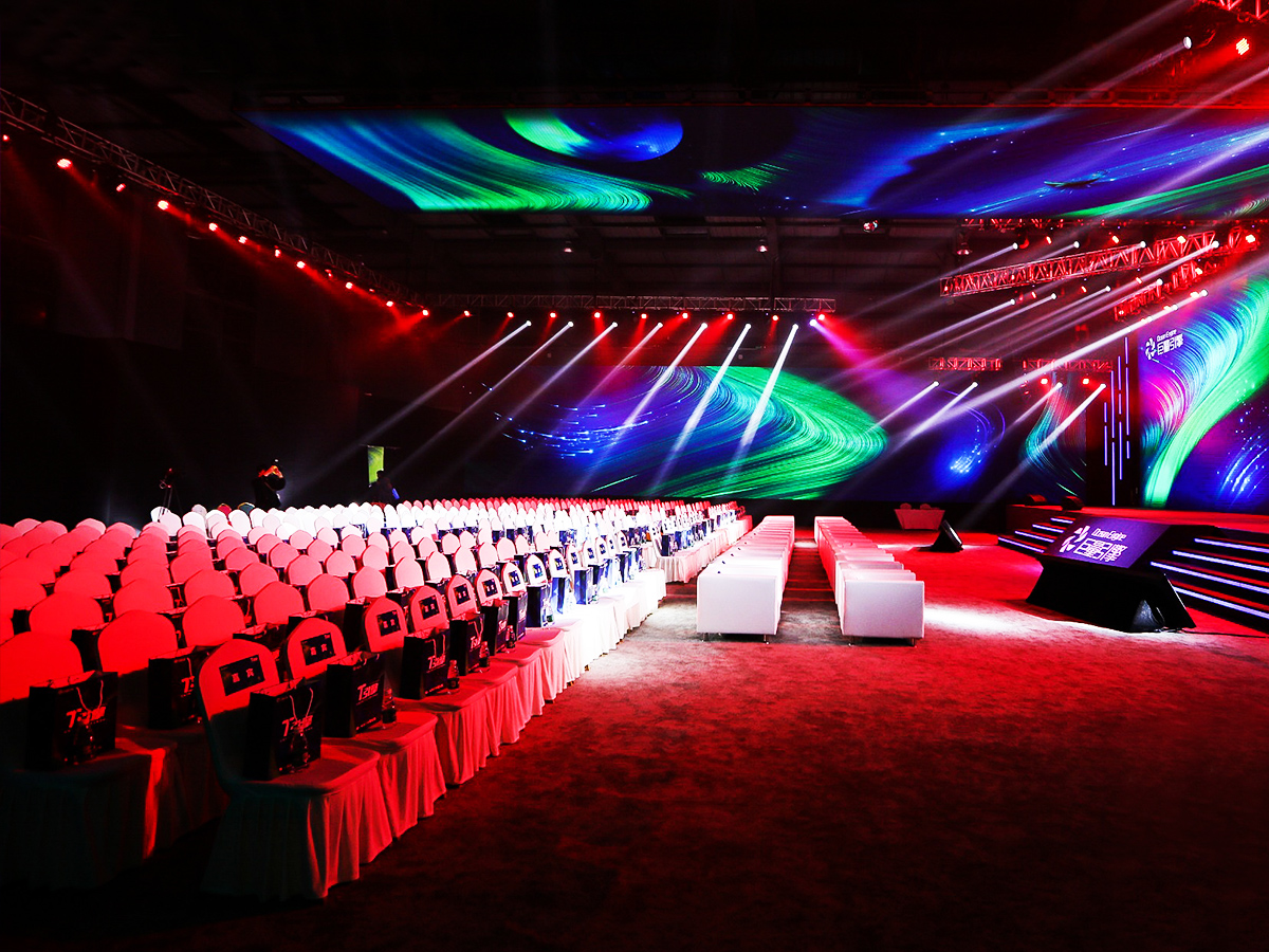 酒店會(huì)場內(nèi)布置