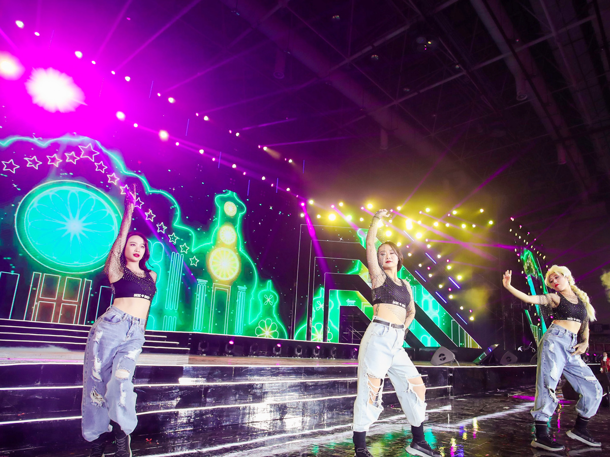 年會(huì)創(chuàng)意舞蹈表演